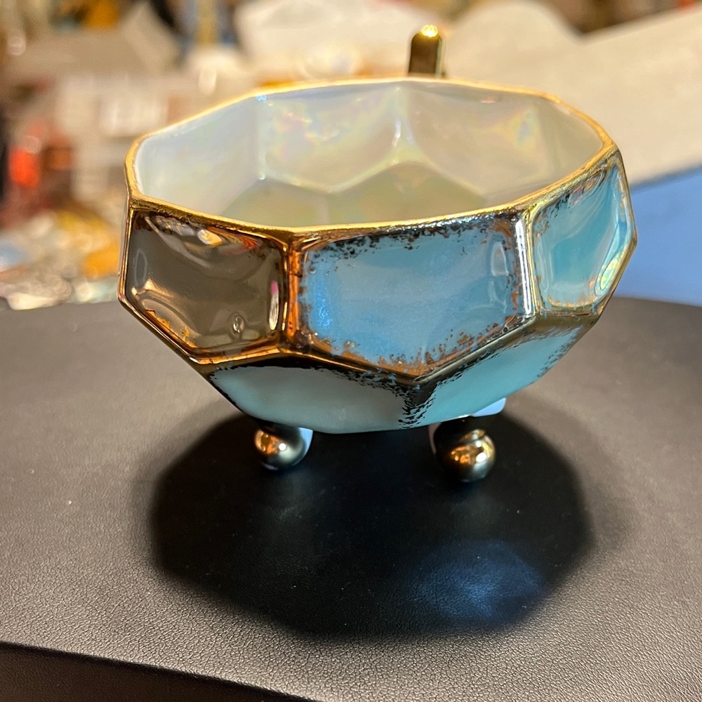 Elegant Gold and Silver Geometric Jewelry Holder - Picture 3 of 7